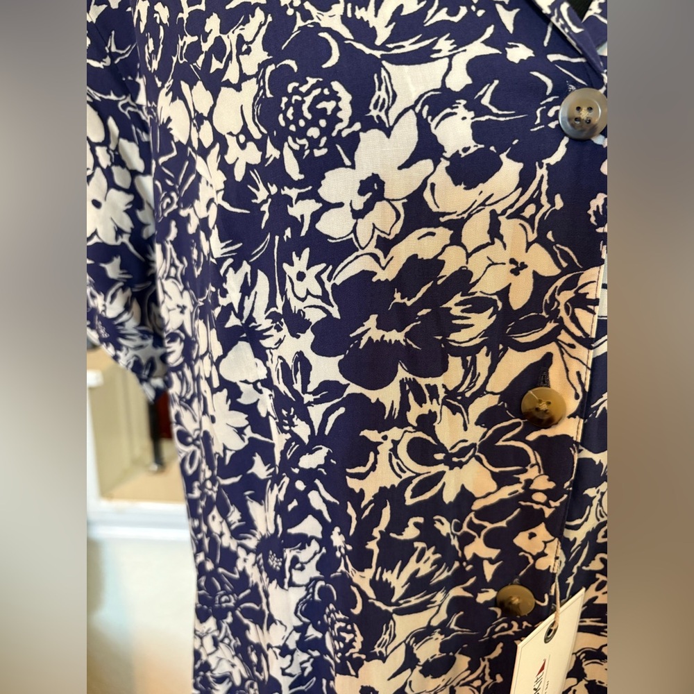 UNTUCKit Blue and White Floral Midi Dress - Picture 4 of 15